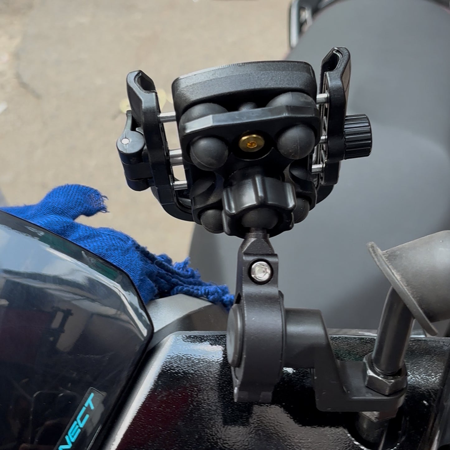 HJG Bike Mobile Holder with Anti-Vibration Damper & Shockproof Mount Universal For Bike & Scooty