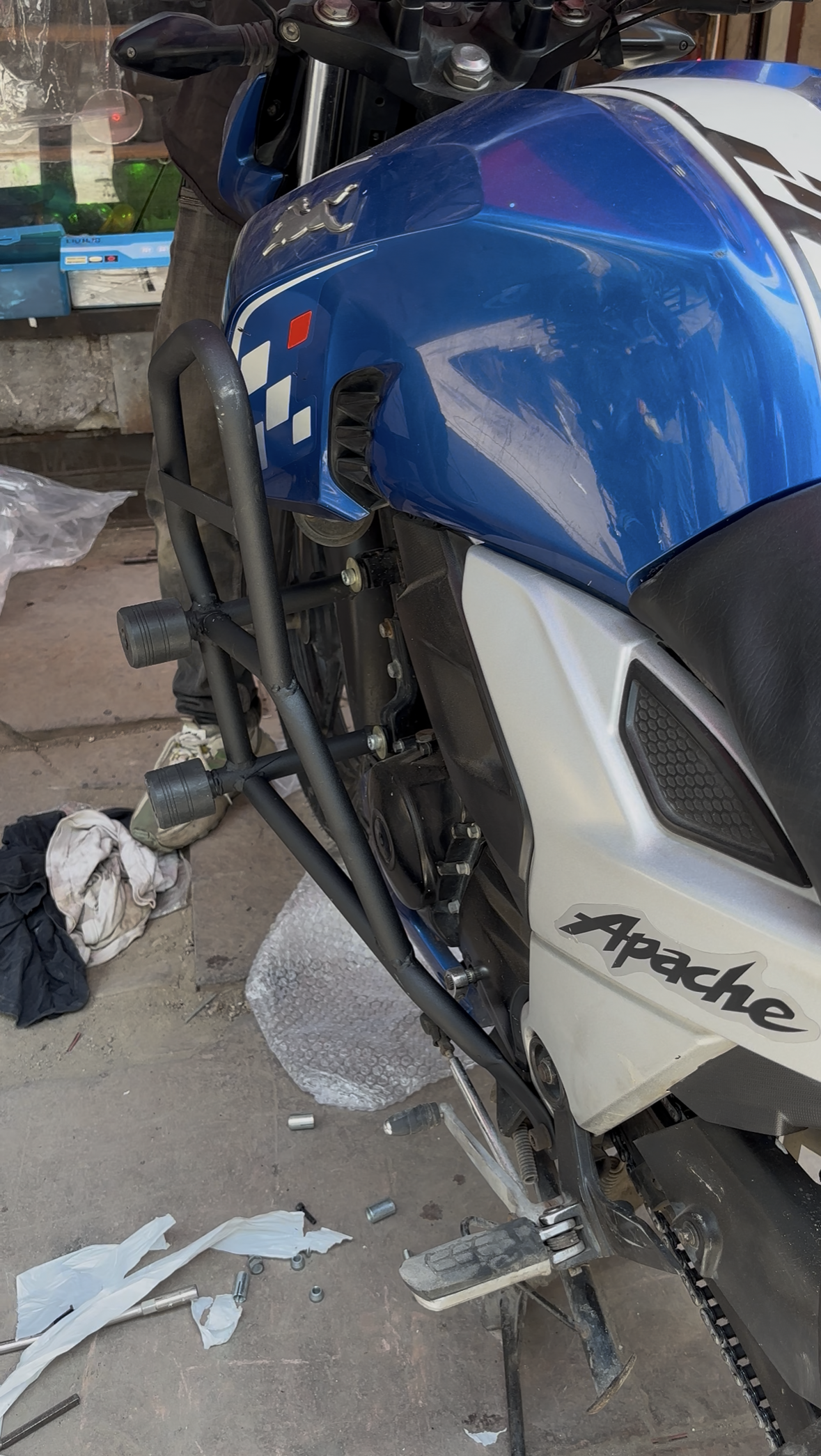 Apache 160 4V & 200 4V Crash Guard – Heavy Duty Engine Protection Leg Guard Globe Moto