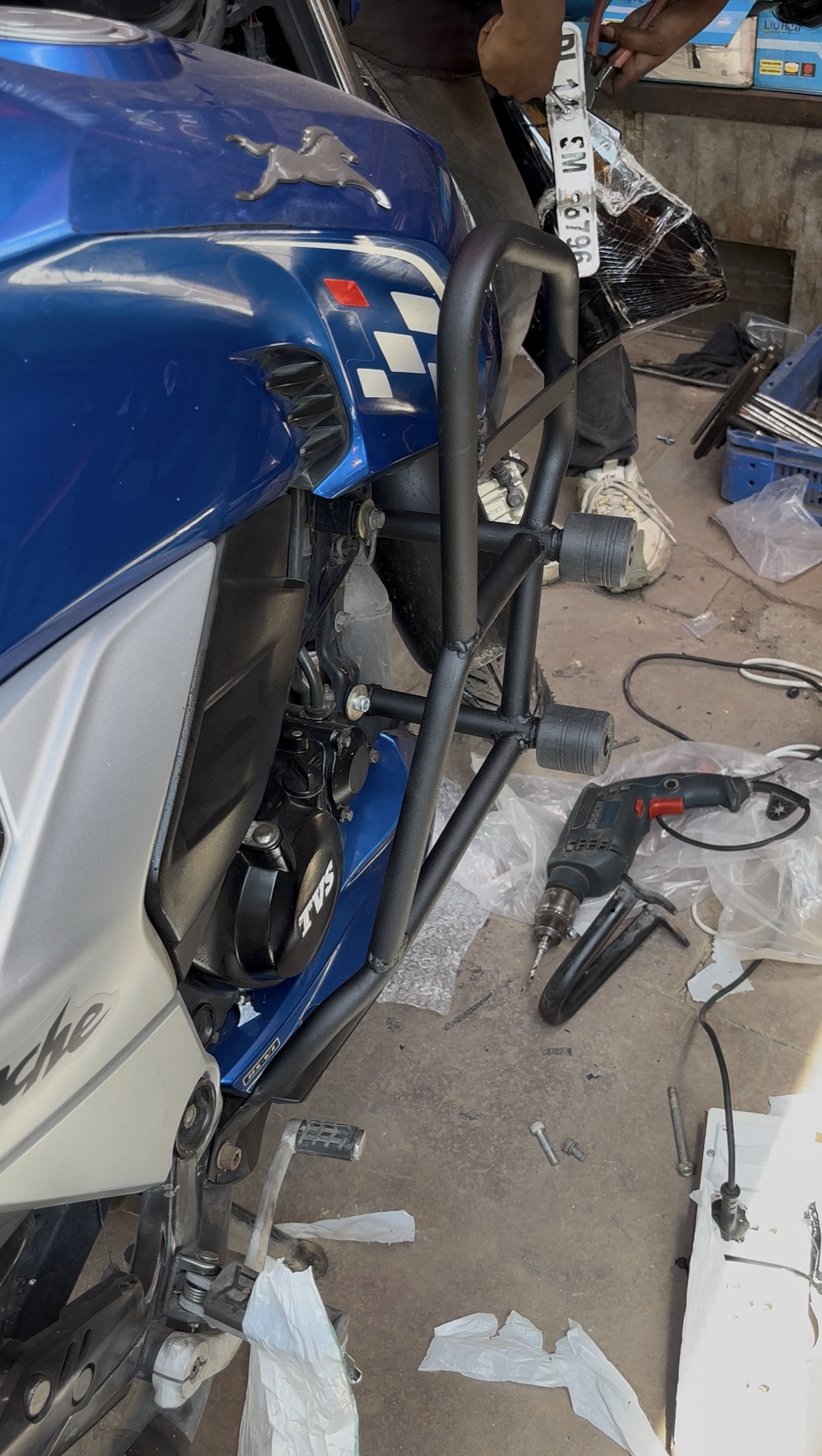 Apache 160 4V & 200 4V Crash Guard – Heavy Duty Engine Protection Leg Guard Globe Moto