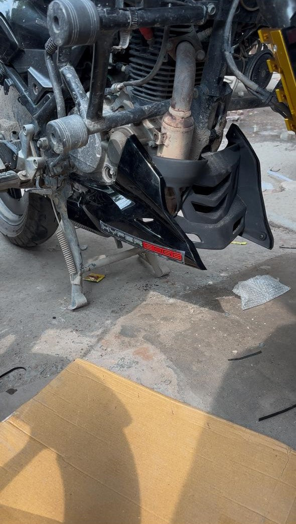 Xtreme 125R Underbelly Plastic Black | Engine Guard